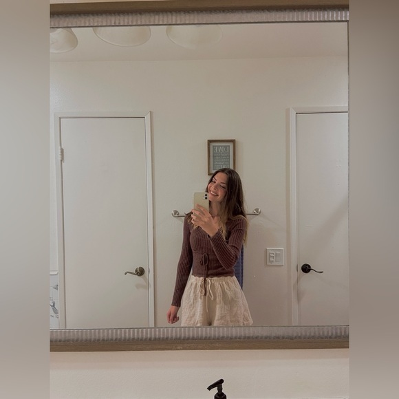 Brown Ribbed Knit Sweater - Picture 8 of 8